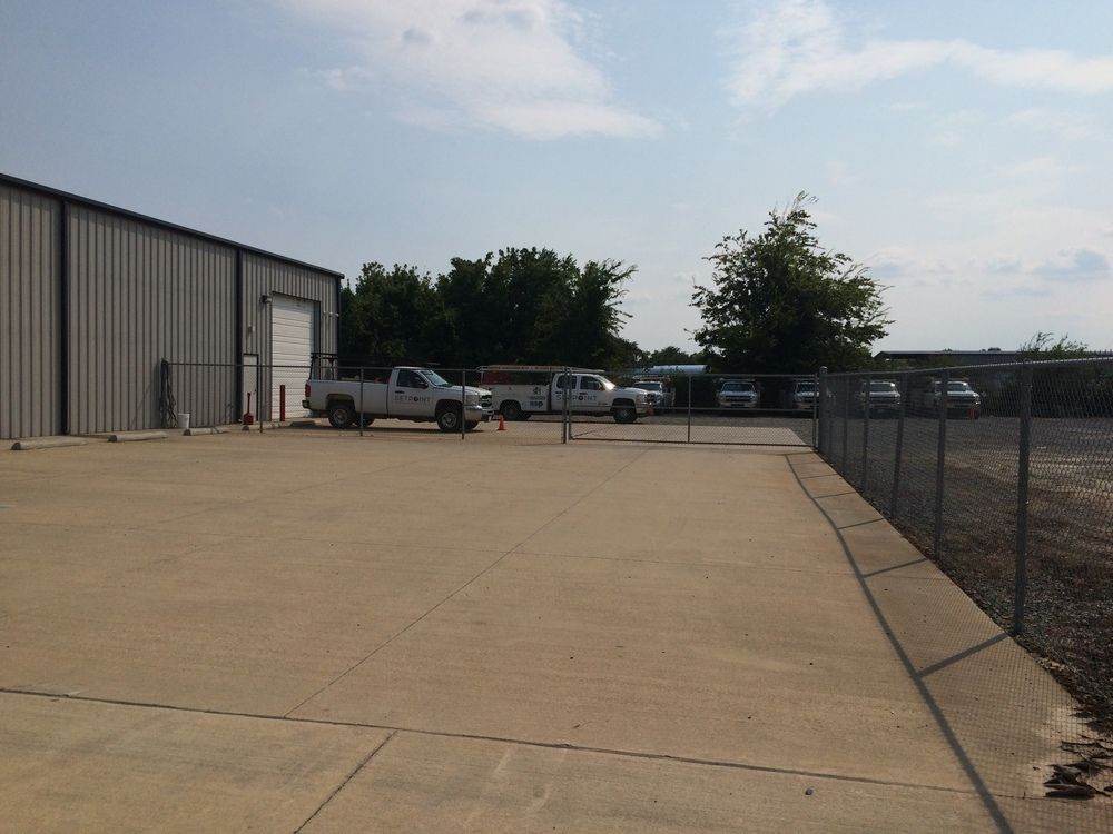Industrial For Lease: 4904 Hazel Jones Rd, Bossier City, LA 71111